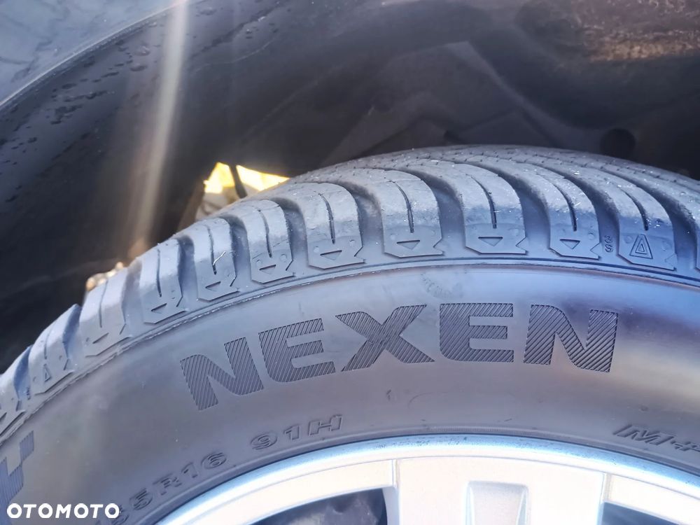 Ford Mondeo 1.8 Ghia - 14