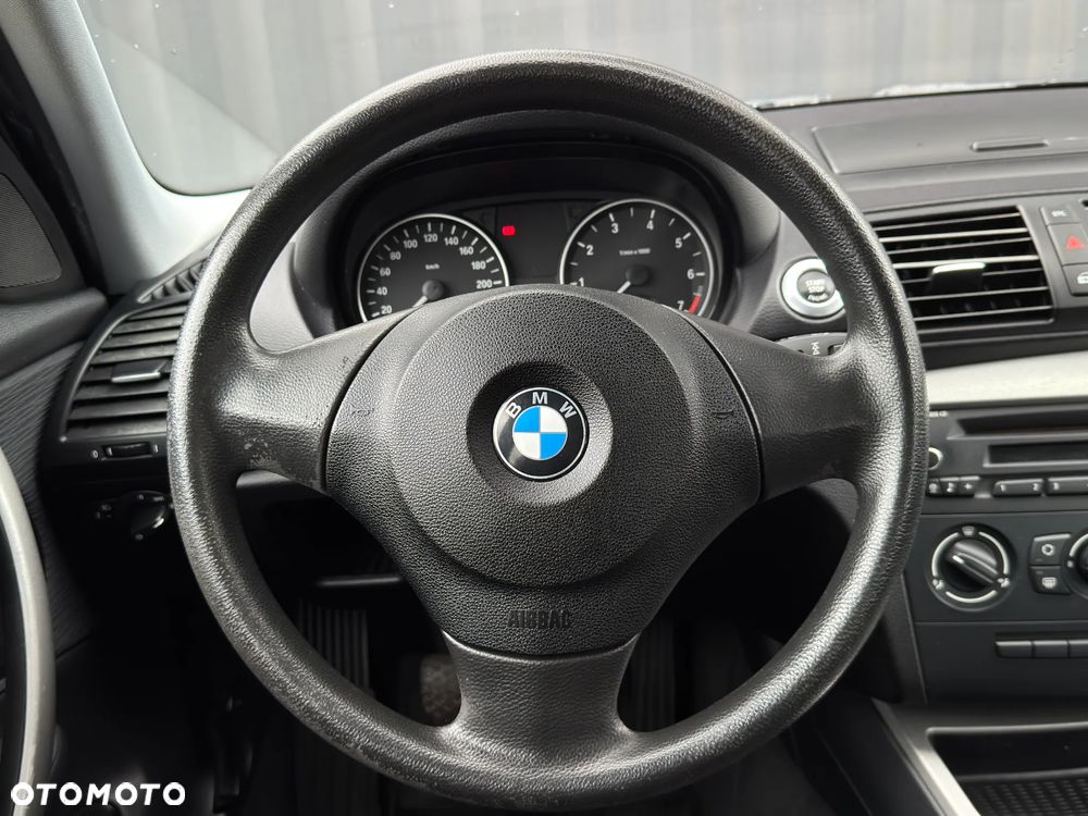 BMW Seria 1 - 24