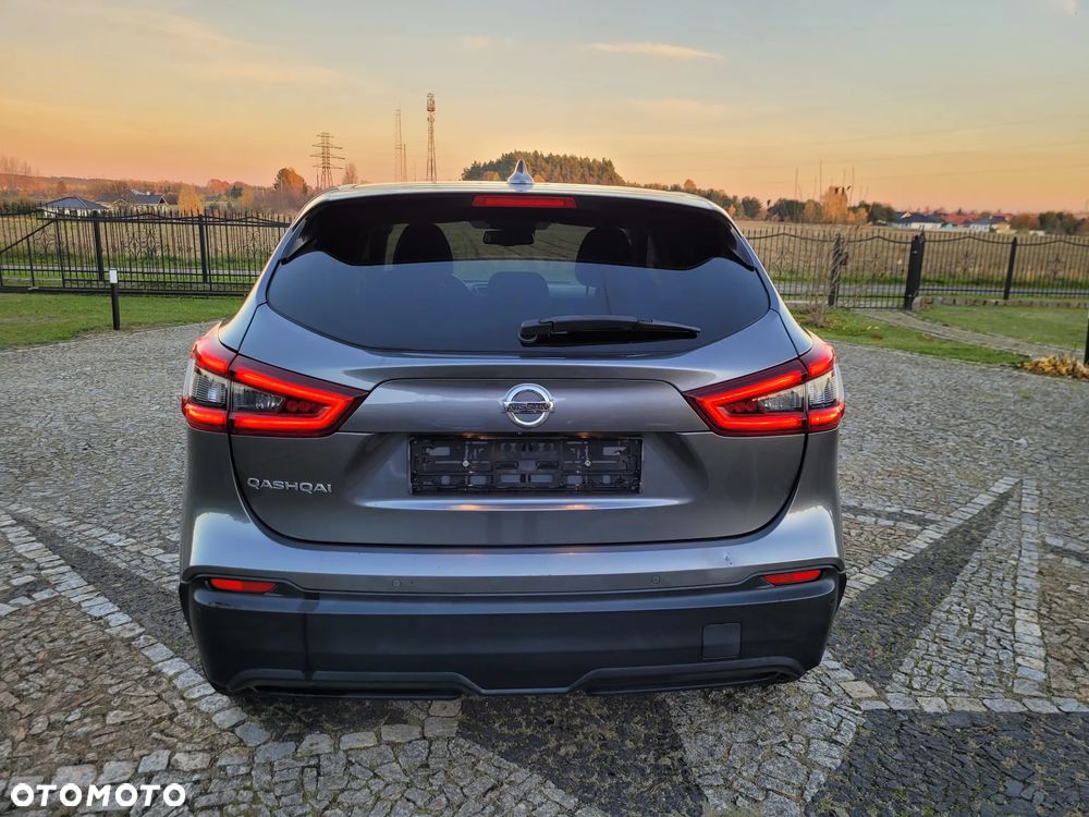Nissan Qashqai 1.2 DIG-T N-Vision - 26