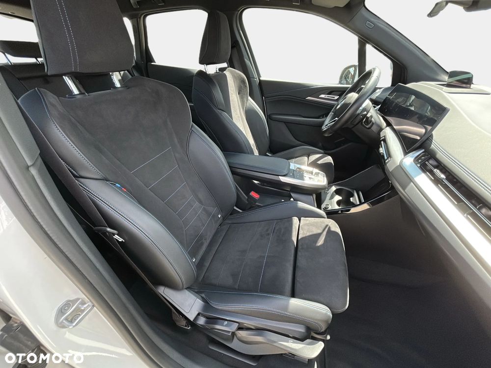 BMW Seria 2 218i - 13
