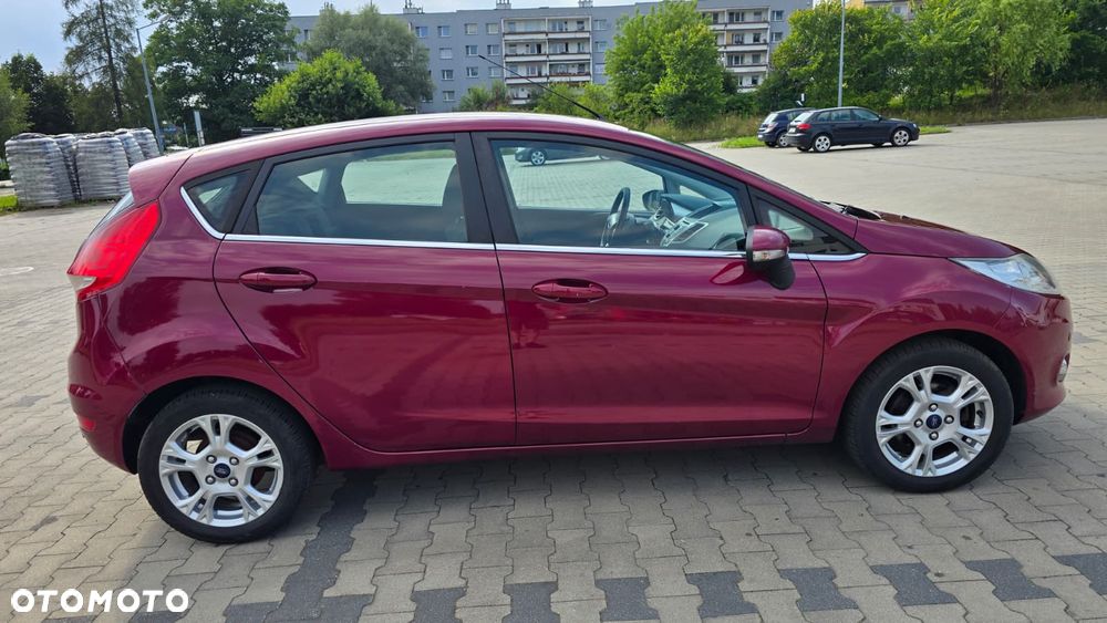 Ford Fiesta - 2