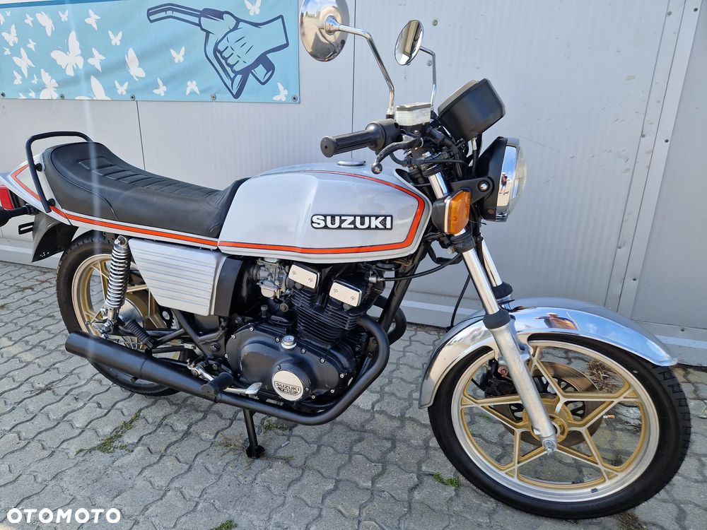 Suzuki GSX - 11