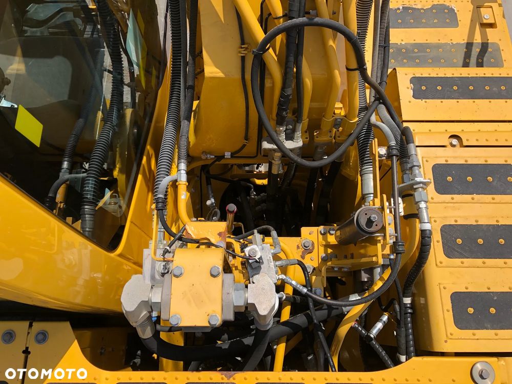 Komatsu PC210LC-11 - 27