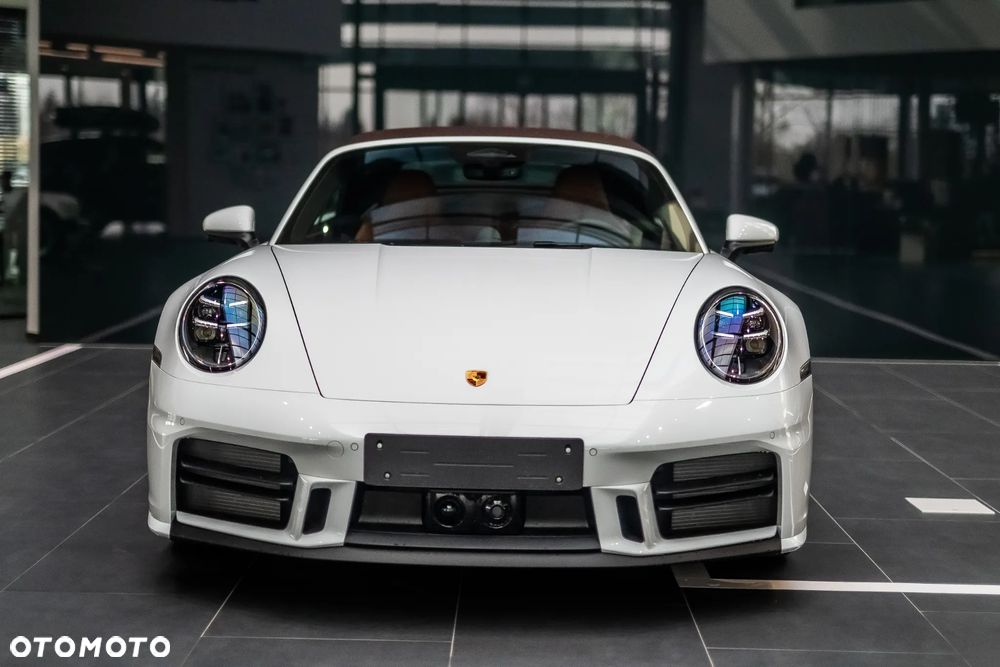 Porsche 911 Carrera S - 8