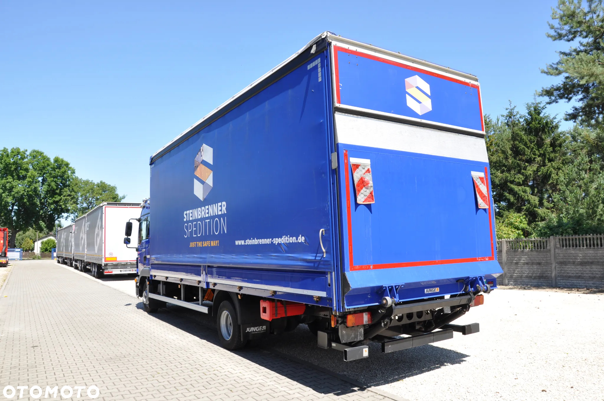 MAN TGL 12.250 LX GlobFirana 7,30 winda - 3