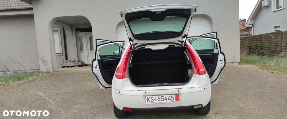 Citroën C4 HDi 110 FAP EGS6 Exclusive - 9