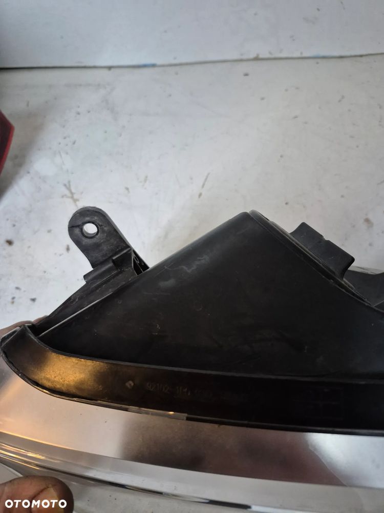 Kia Venga lampa przednia 92102-1P000 - 9