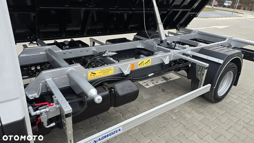 Iveco DAILY 3.0 180KM  50C18❗❗160 TYŚ PRZEBIEGU NOWY ❗️❗️MOCNY WYWROT Z PRZYSTAWKI / NOWY MODEL  / 3-STRONNA WYWROTKA KAMIL NADWOZIA / FULL OPCJA / BURTY 40CM / HAK + WYJSCIE HYDRAULICZNE DO PRZYCZEPY / SKRZYNIA MANUALNA / BLIŹNIAKI / SERWIS ASO / SALON POLSKA / 35C15 50C15 35C18❗❗ BEZ PRZEBIEGU JAK Z SALONU - NOWY -❗❗ - 5