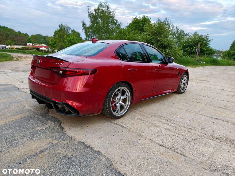 Alfa Romeo Giulia 2.9 V6 Bi-Turbo AT8 Quadrifoglio - 14