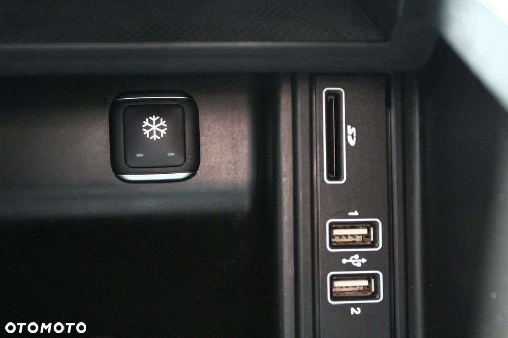 Mercedes-Benz Klasa V 300 d Avantgarde 9G-Tronic (d³ugi) - 40