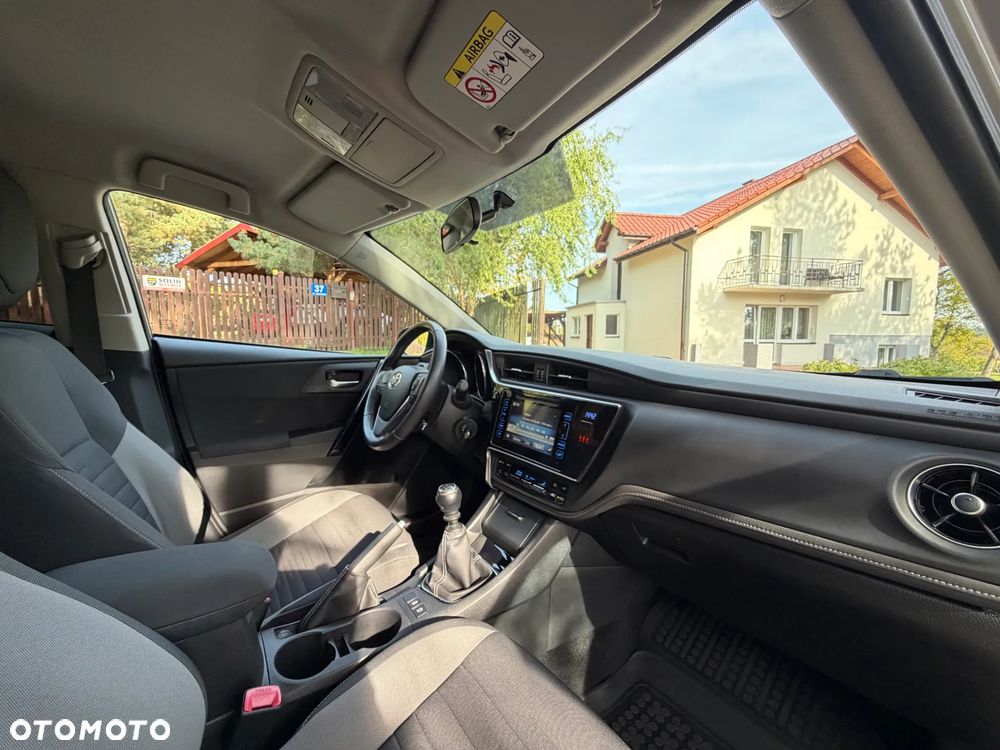 Toyota Auris 1.6 D-4D Edition S+ - 29