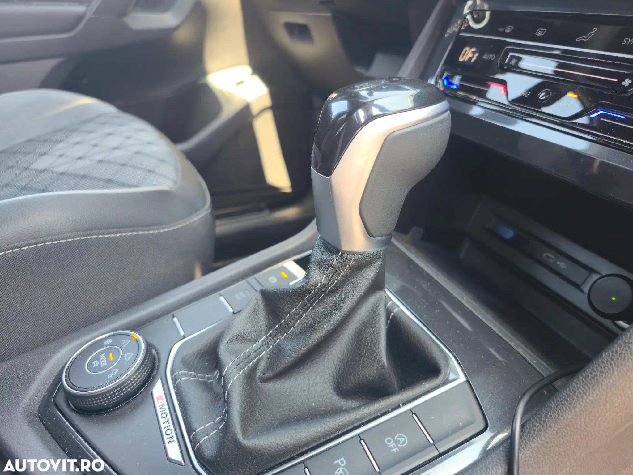 Volkswagen Tiguan Allspace 2.0 TSI 4Mot DSG R-Line - 18