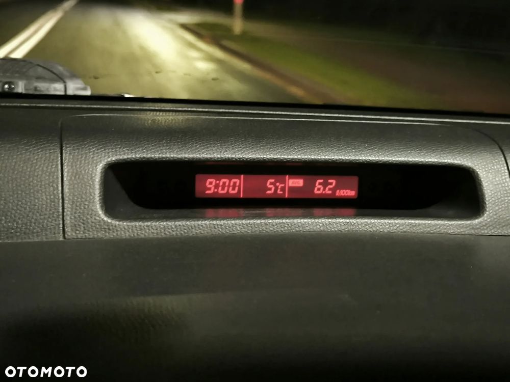 Suzuki Swift 1.3 DDiS GLX / Comfort - 11