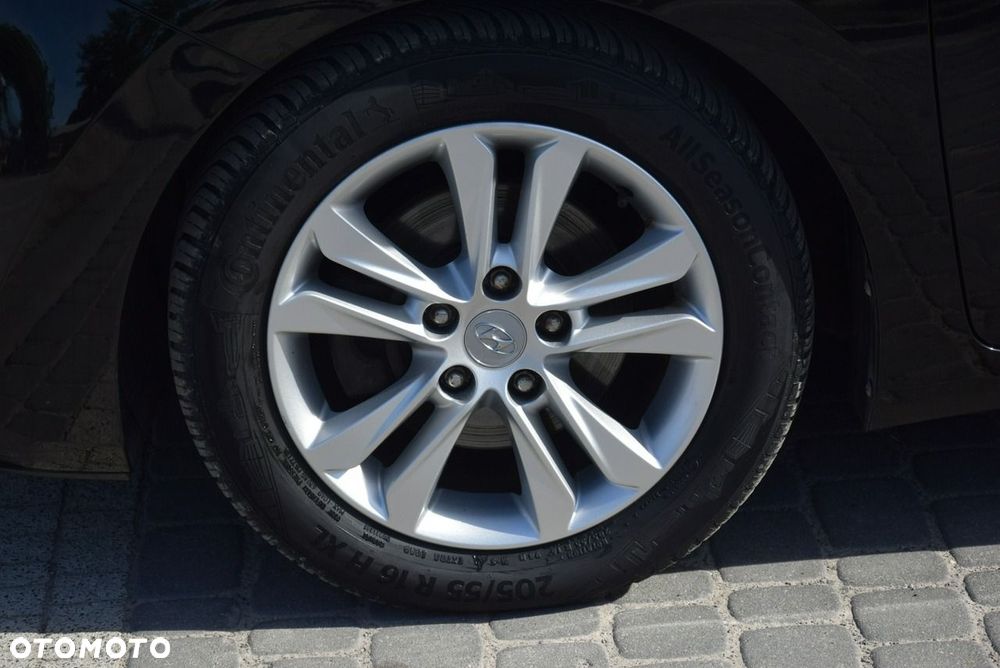 Hyundai i30 1.6 CRDi Premium - 17
