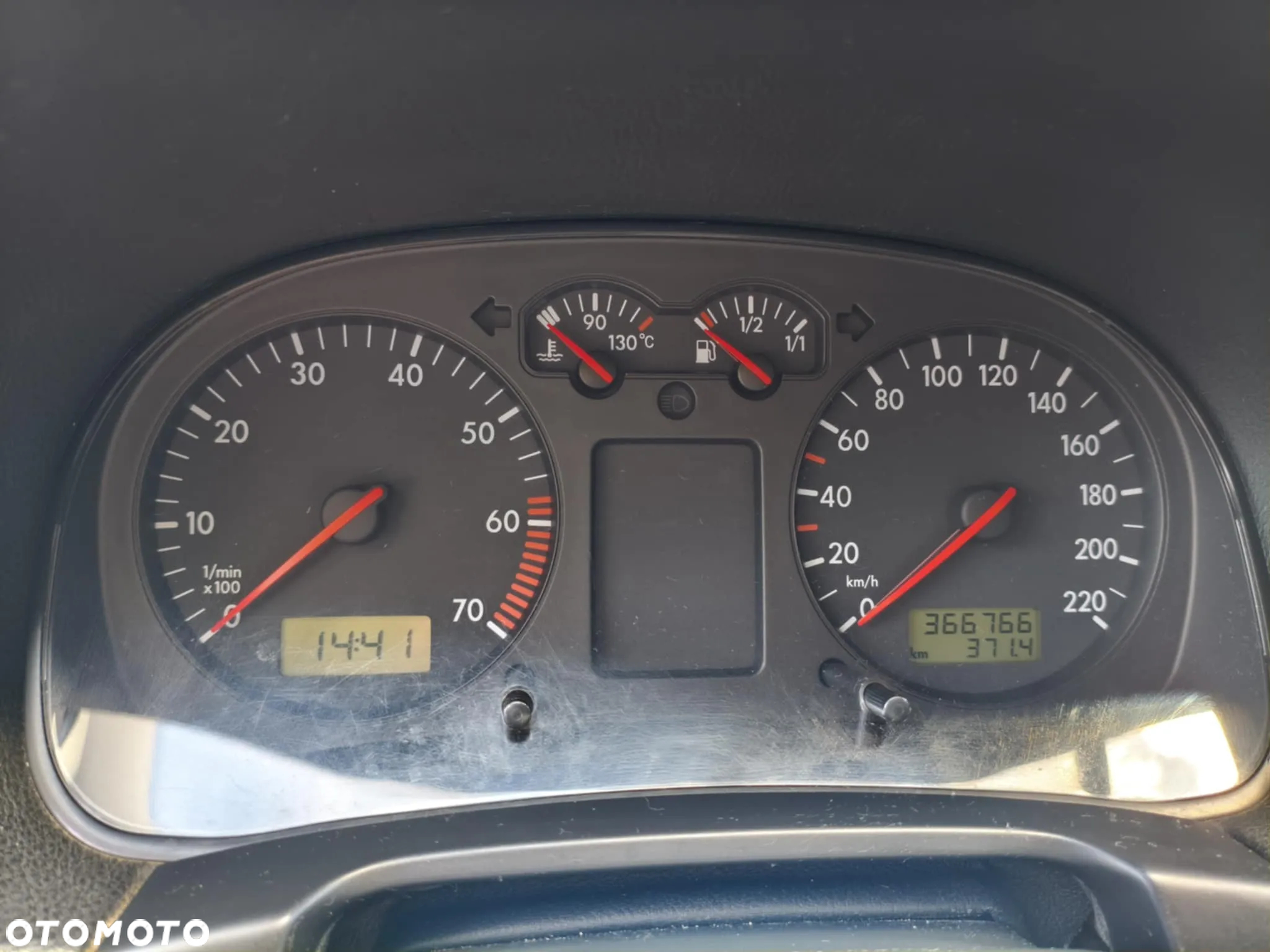 Volkswagen Golf - 10