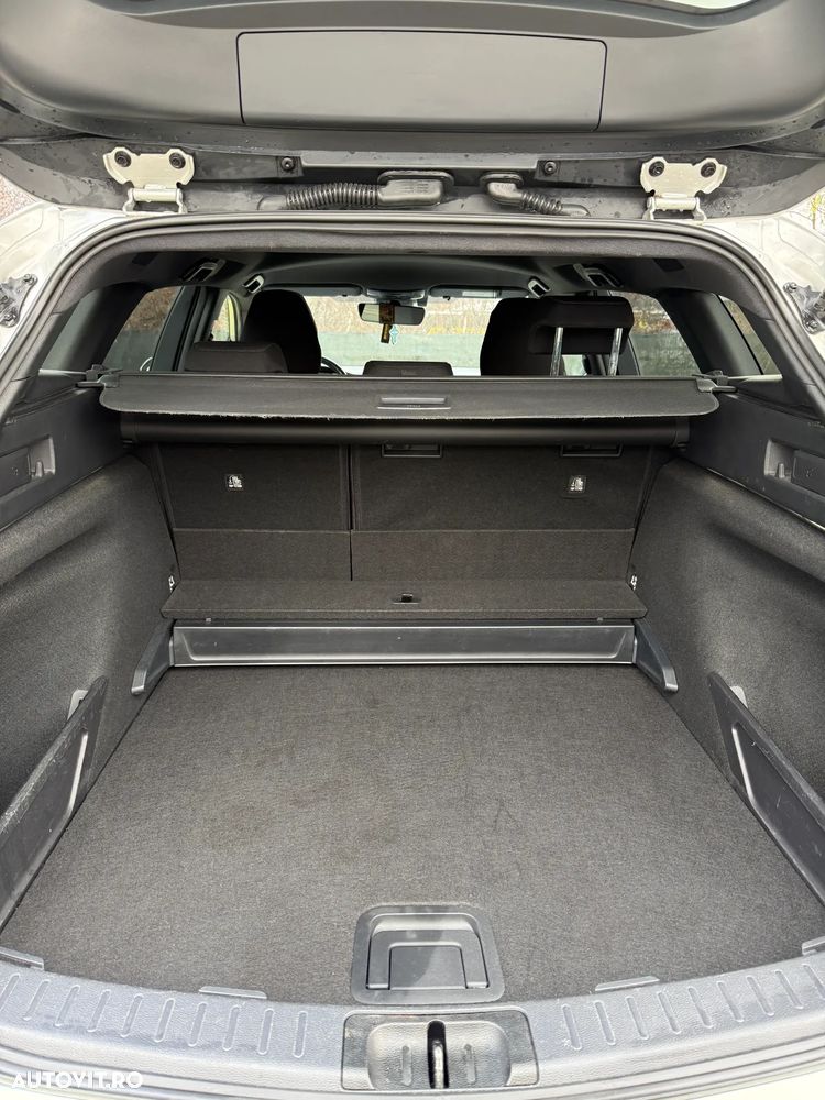 Suzuki Swace 1.8 E-CVT HEV Spirit - 10