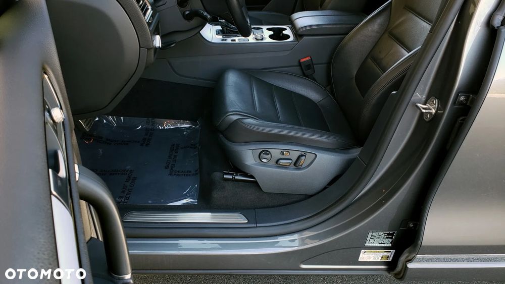Volkswagen Touareg - 15