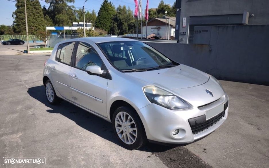 Renault Clio - 2