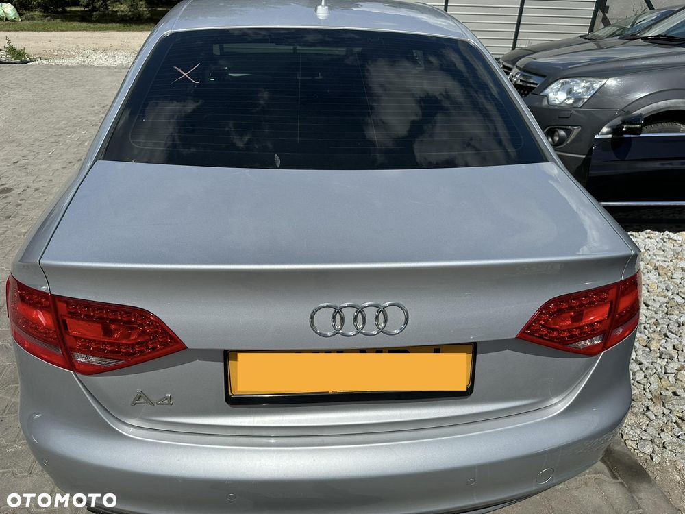 AUDI A4 2011 klapa bagażnika LX7W - 1