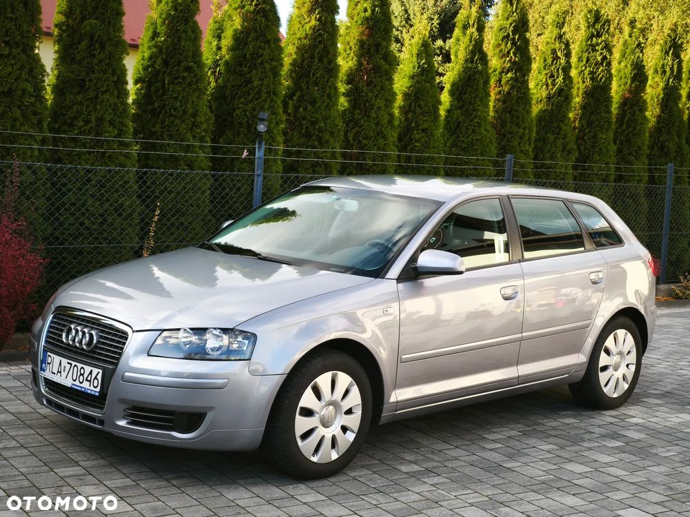 Audi A3 Sportback - 1