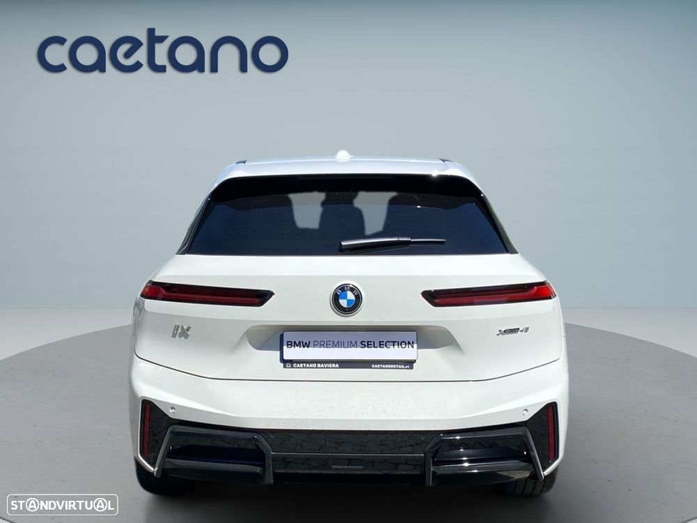 BMW iX xDrive 45 Pack Desportivo - 27