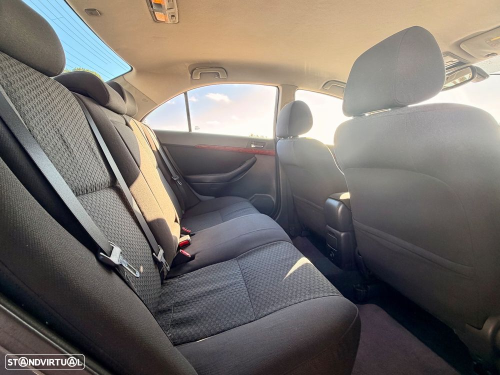 Toyota Avensis S/D 1.6 Sol EC - 21