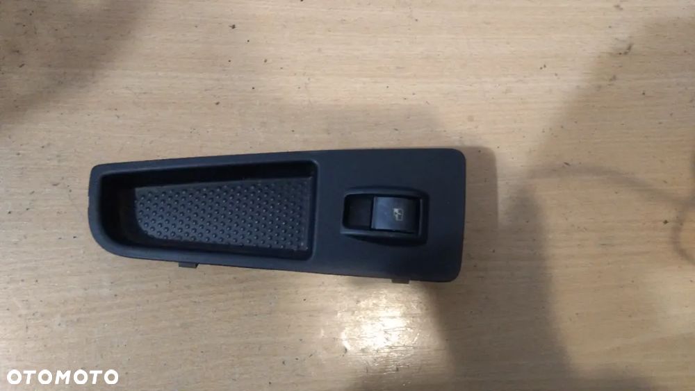 Przełącznik szyby Fiat Linea prawy 7354423260 - 1