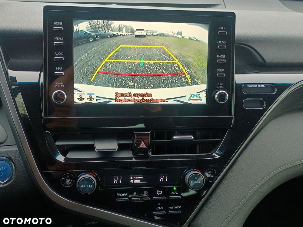 Toyota Camry 2.5 Hybrid Executive CVT - 13