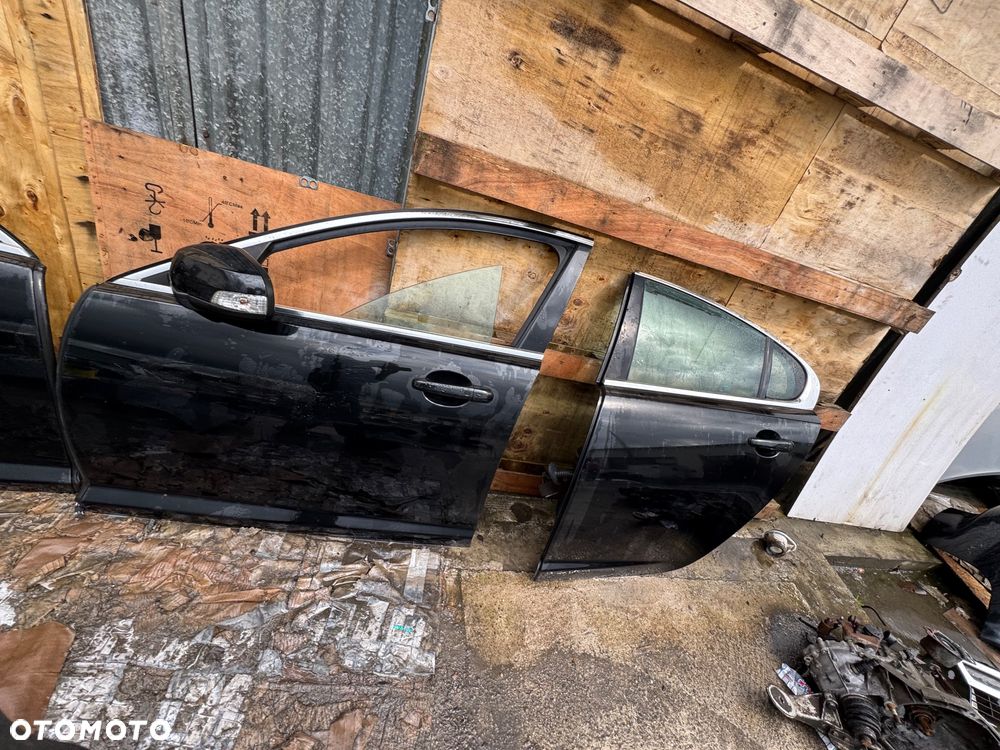 Jaguar xf PEL leg ha Czarny czarne   Do Czarnego Drzwi prawe lewe przednie tylne tył szyba -350sztuka   Klapa bagażnika klapa tylnia tył 400zl   Błotnik prawy lewe 350 sztuka   Lampa prawa lewa  -300zl   Komplet chłodnic wentylator -450     Wszystkie części Jaguar xf szybka wysyłka - 5