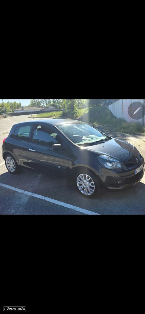 Renault Clio 1.5 dCi Dynamique S - 2