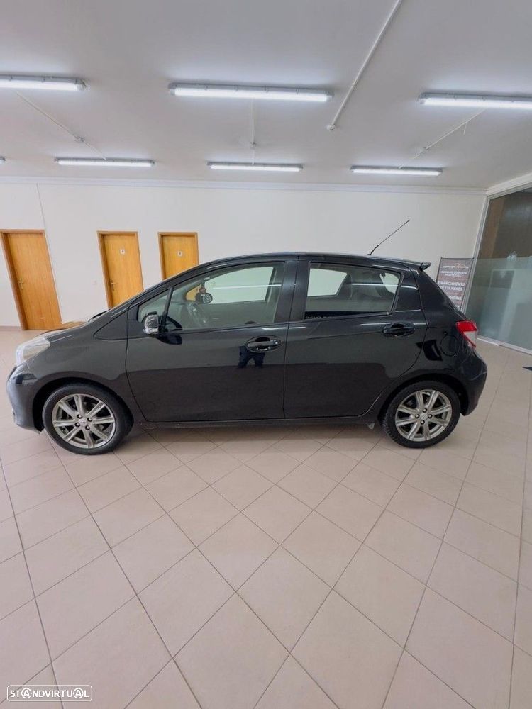 Toyota Yaris 1.33 VVT-i Sport+P.Techno +Navi - 9
