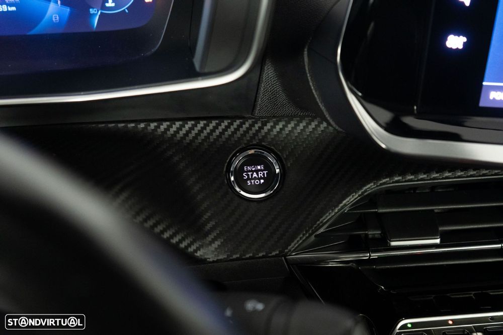 Peugeot 2008 1.2 PureTech Allure EAT8 - 22