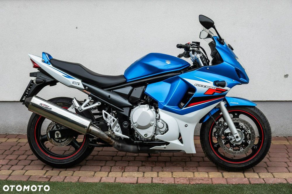 Suzuki GSX - 1