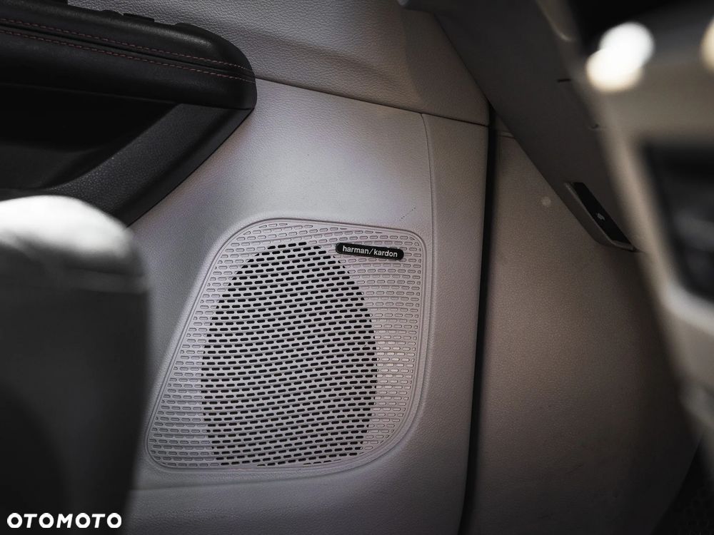 Chrysler Pacifica - 14