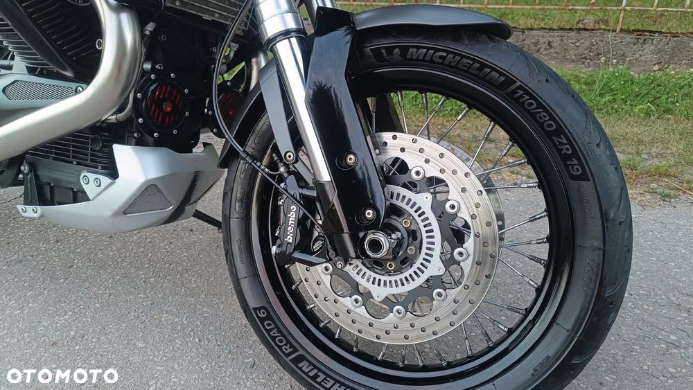 Moto Guzzi Stelvio - 5