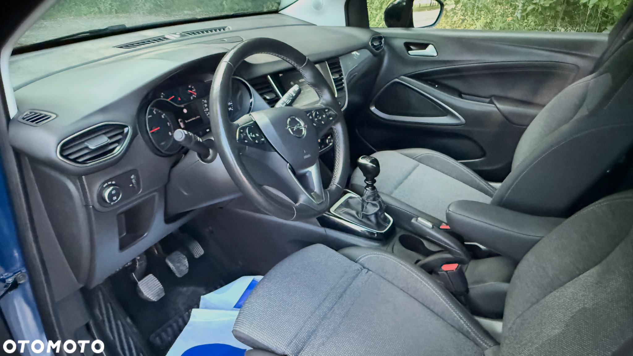 Opel Crossland X - 18