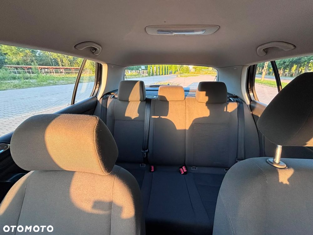 Volkswagen Golf 1.6 Trendline - 17