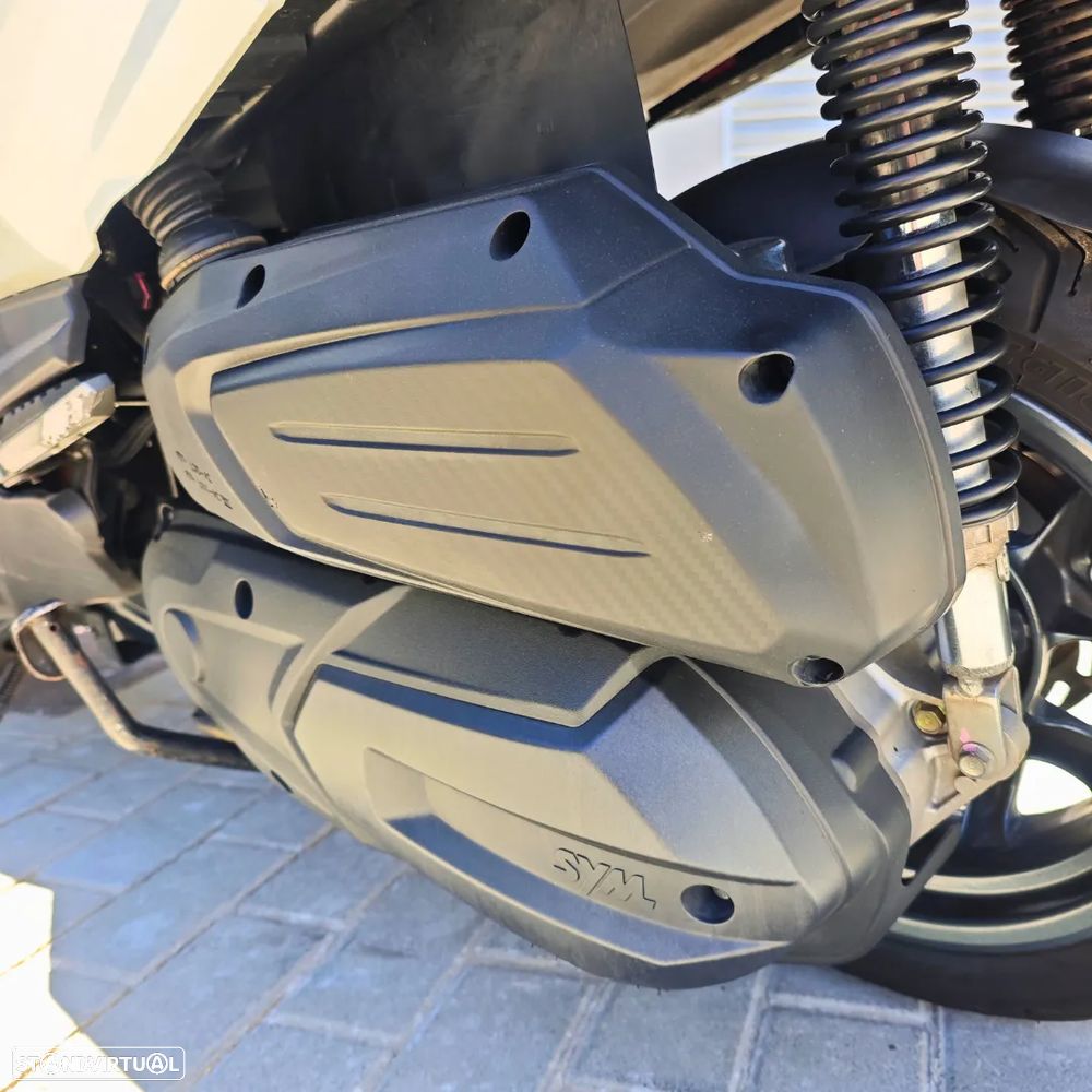 Sym Cruisym 300 - 13