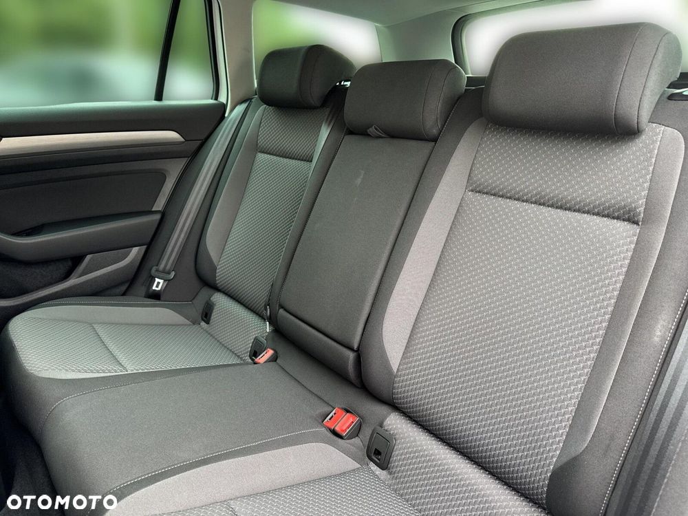 Volkswagen Passat 2.0 TDI EVO Essence - 16