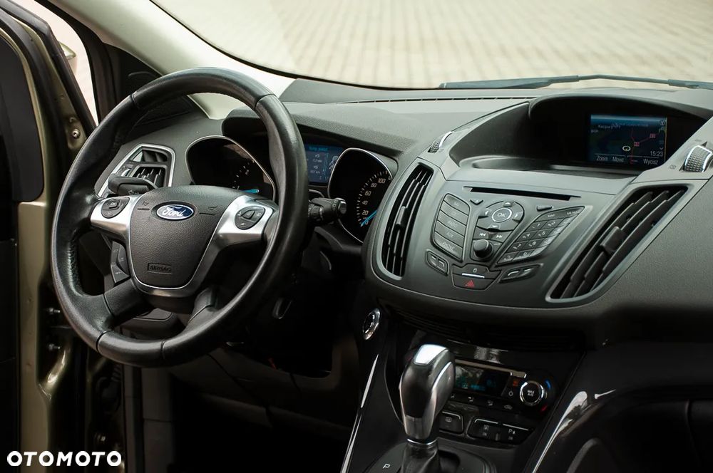 Ford Kuga 2.0 TDCi 4x4 Titanium - 26
