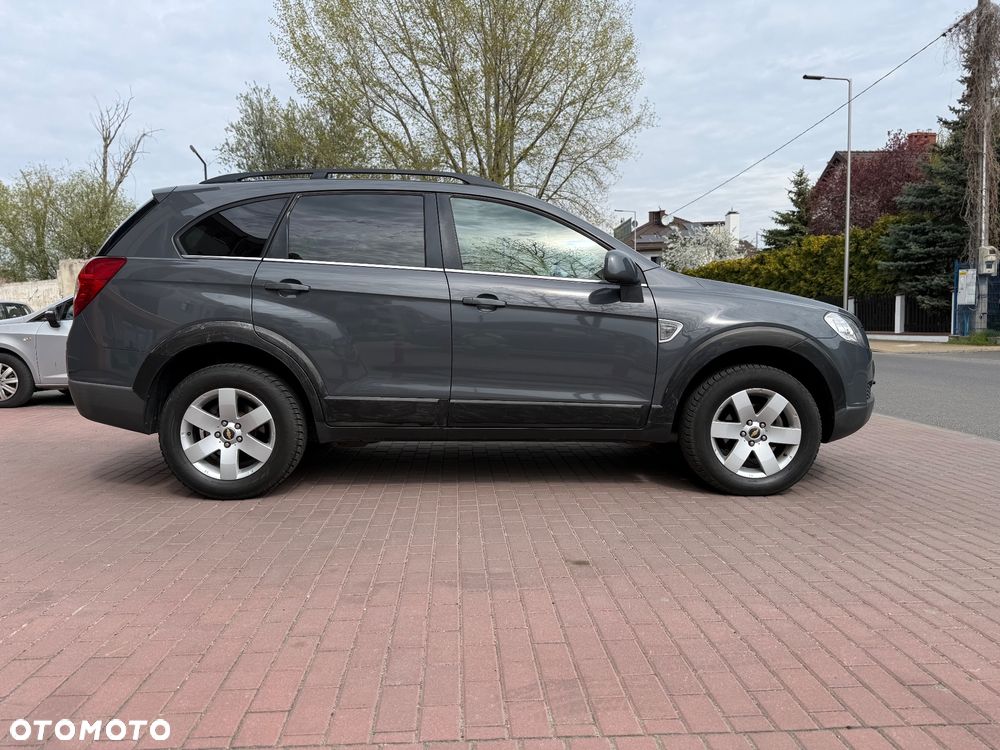 Chevrolet Captiva 2.0 2WD 7 Sitzer LS Family Edition - 8