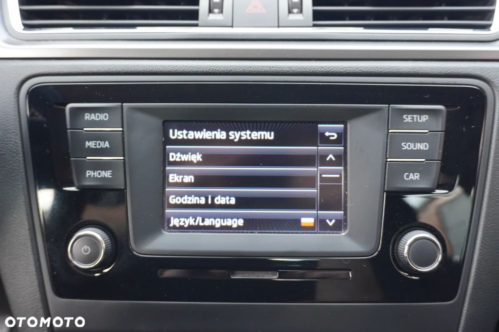 Skoda RAPID 1.2 TSI Green tec Edition - 26