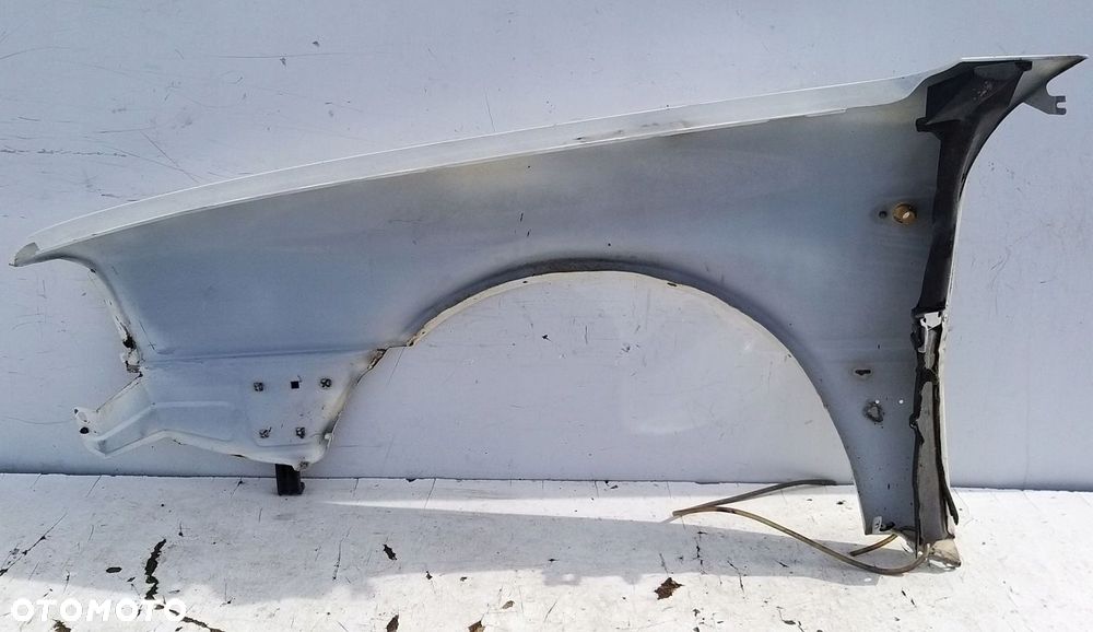 AUDI 80 B4 BŁOTNIK PRAWY BIAŁY BEZ RDZY - 6