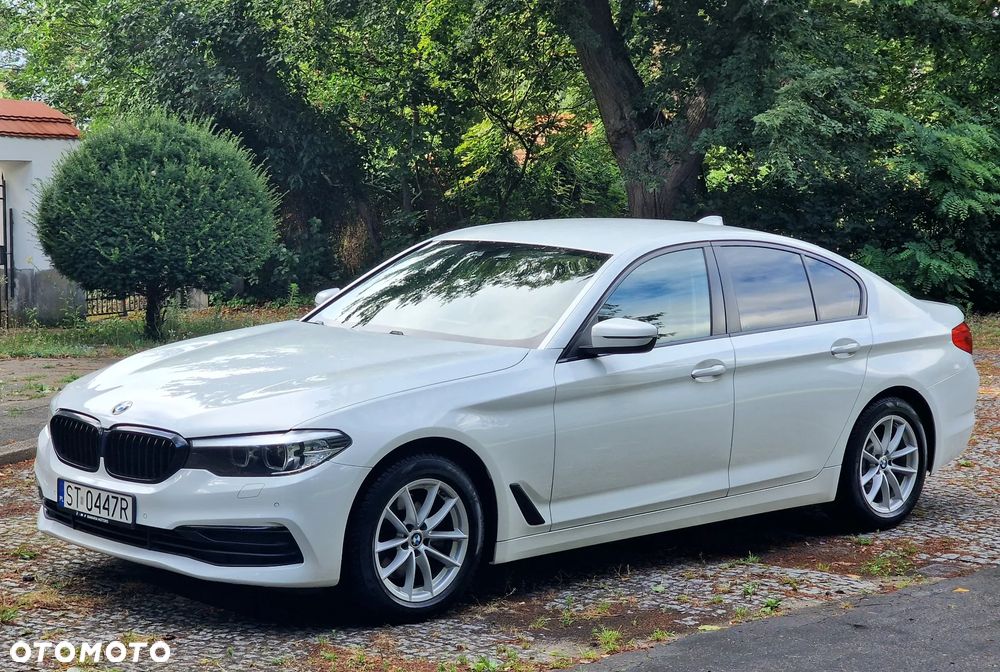 BMW Seria 5 520d Luxury Line - 2