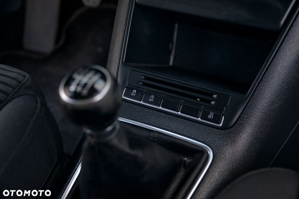 Volkswagen Tiguan - 24