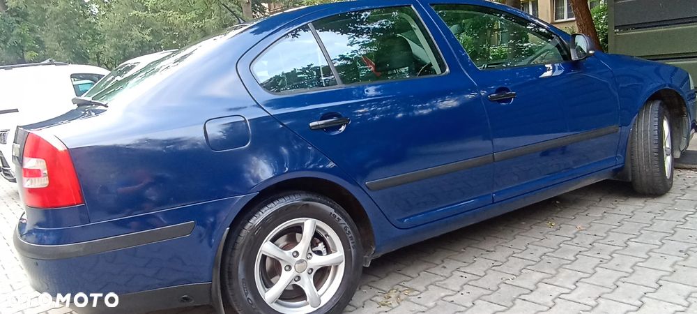 Skoda Octavia 1.6 Tour - 12