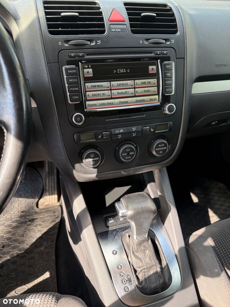 Volkswagen Golf 1.9 TDI Comfortline DSG - 16