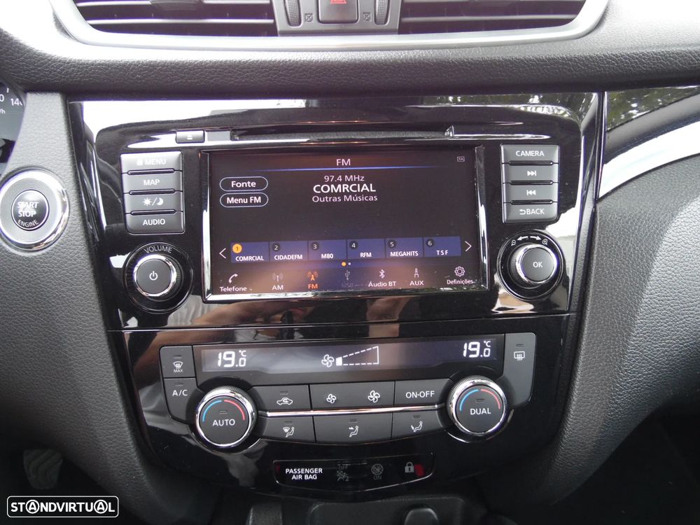 Nissan Qashqai 1.5 dCi N-Connecta J18 - 12