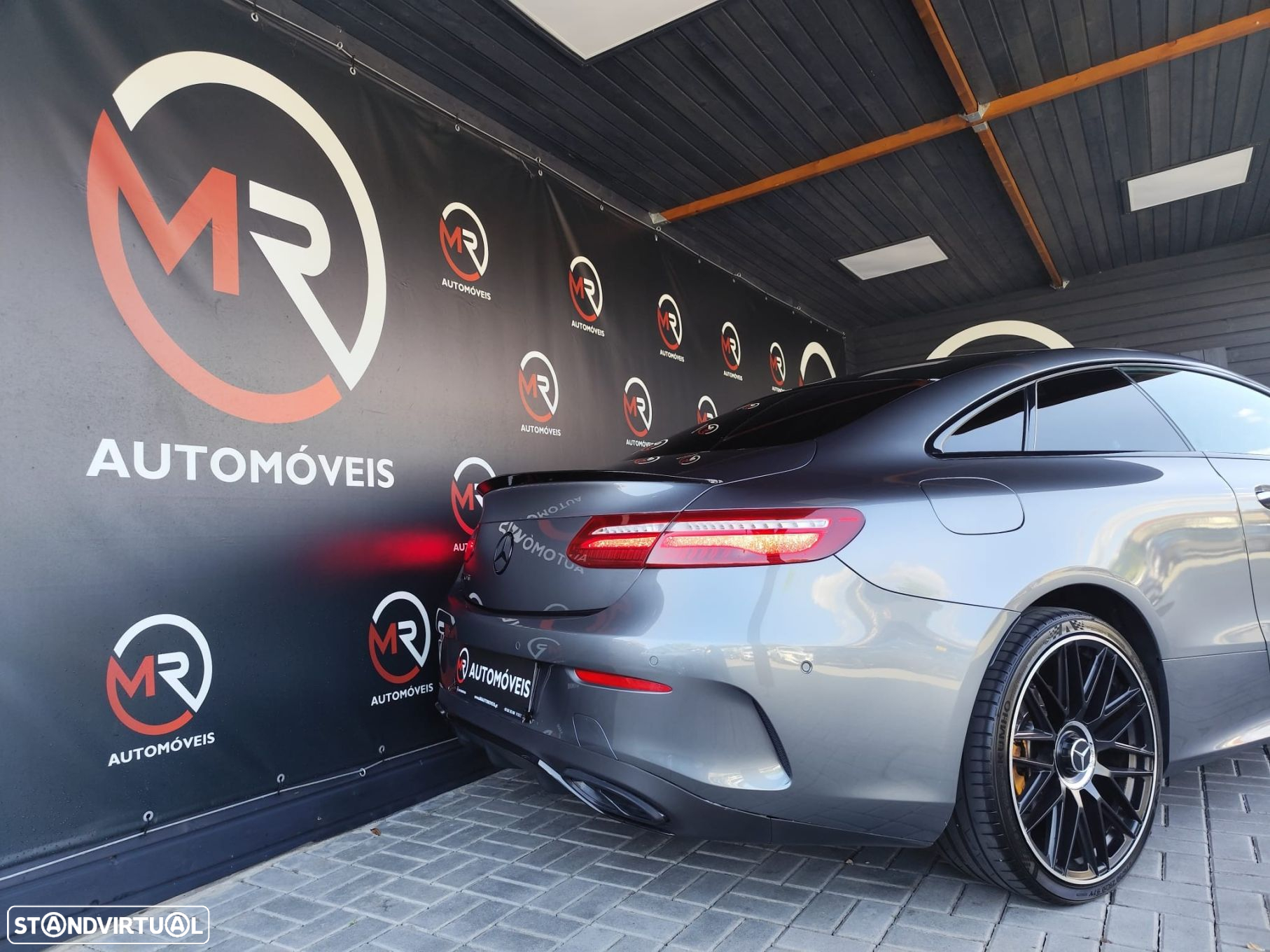 Mercedes-Benz E 220 d AMG Line - 43