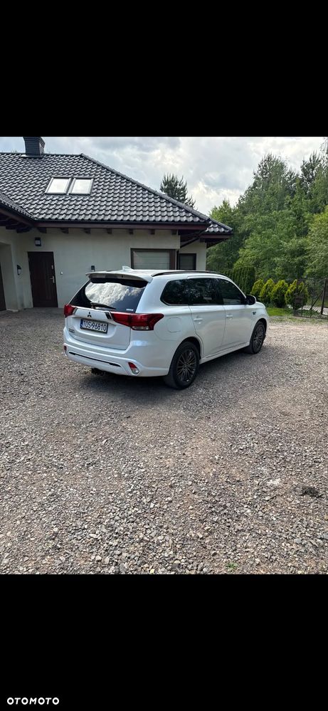 Mitsubishi Outlander - 7